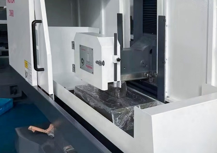 冷卻液的干凈度為什么會影響高精密數(shù)控平面磨床加工的光潔度